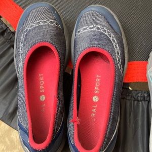 Red, white and blue comfy walking shoes size 6